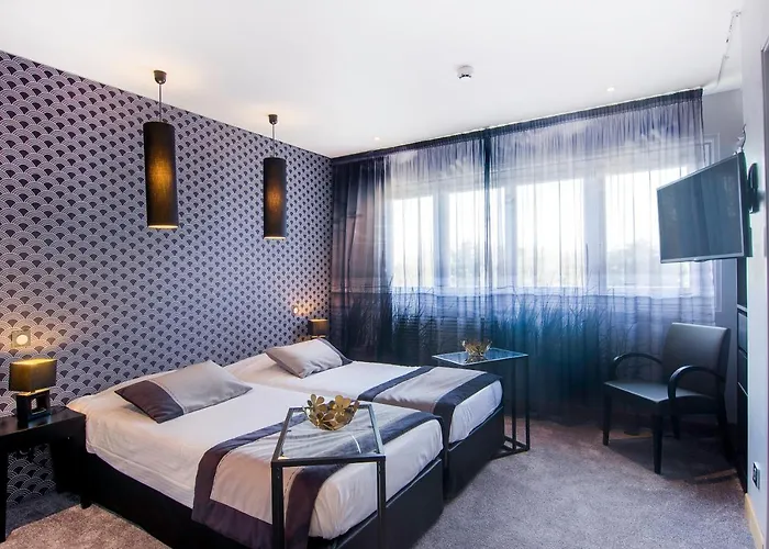 Club De La Plage Hotel 3*