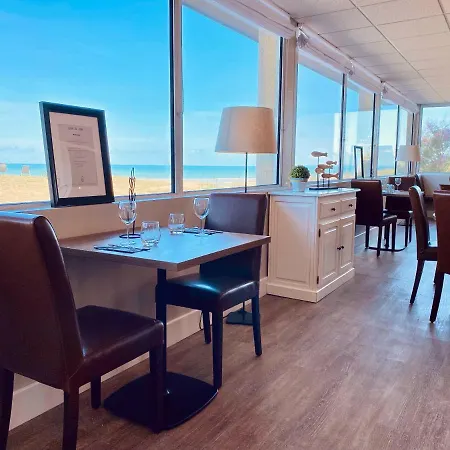 Отель Club De La Plage
