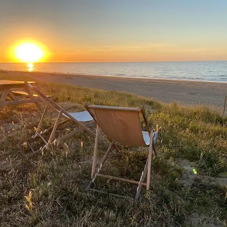 Club De La Plage Hotel